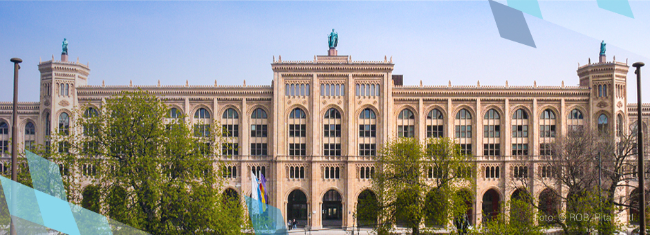 Regierungshauptgebäude, Frontansicht von der Maximilianstraße